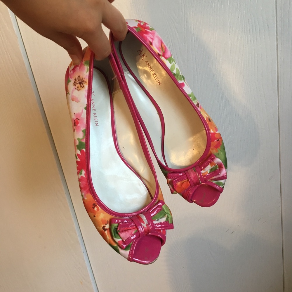 Anne Klein Peep Toe Flat Shoe: Pink Floral
