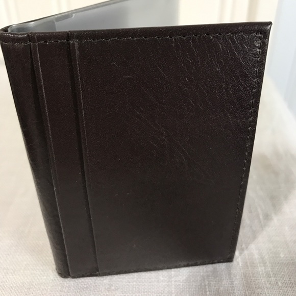 Tommy Hilfiger Men's Brown Leather Card Holder. - Picture 2 of 8