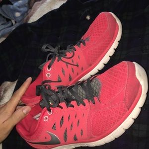 Nike Flex 2013 Run---GREAT LIFE LEFT---Size 9M/7WN