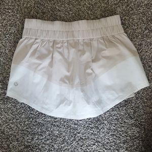 Lululemon Run by Breeze skirt