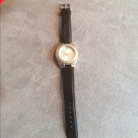 Woman\'s Guess watch main image 4
