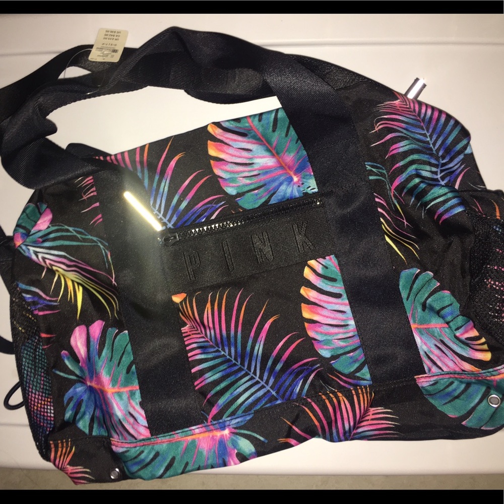 Vs pink Duffle