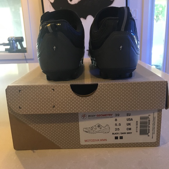Specialized Spin/Cycling shoes - Picture 3 of 6