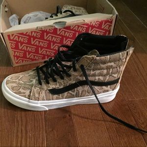 Van hightop snake print sneakers