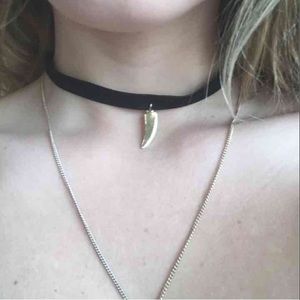 Black and gold choker