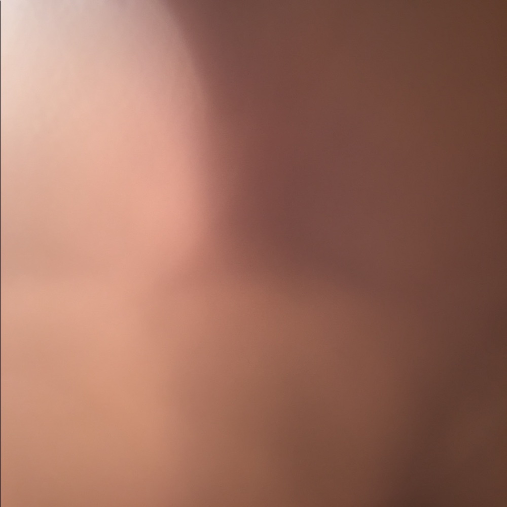 Meet your Posher, Ellis