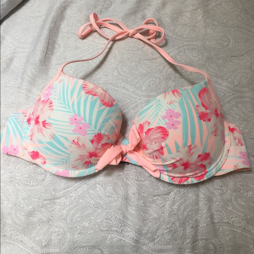 Cute Hollister bathings suit