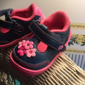 Infant child stride rite shoes.