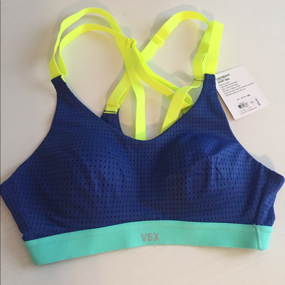Victoria Secret Sports Bra NWT