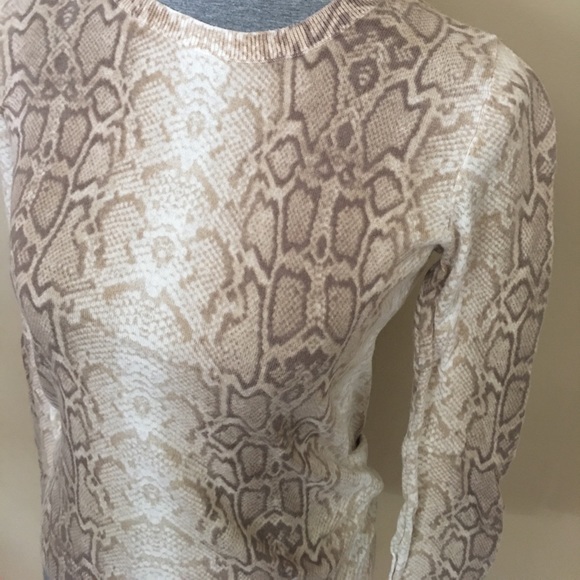 Animal print sweater - Picture 2 of 4