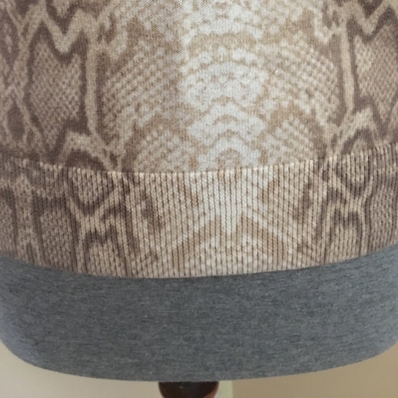 Animal print sweater - Picture 3 of 4