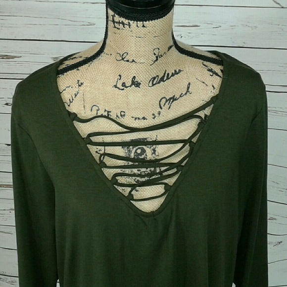 torrid Tops - Torrid 3/4 sleeve olive green top sz 3