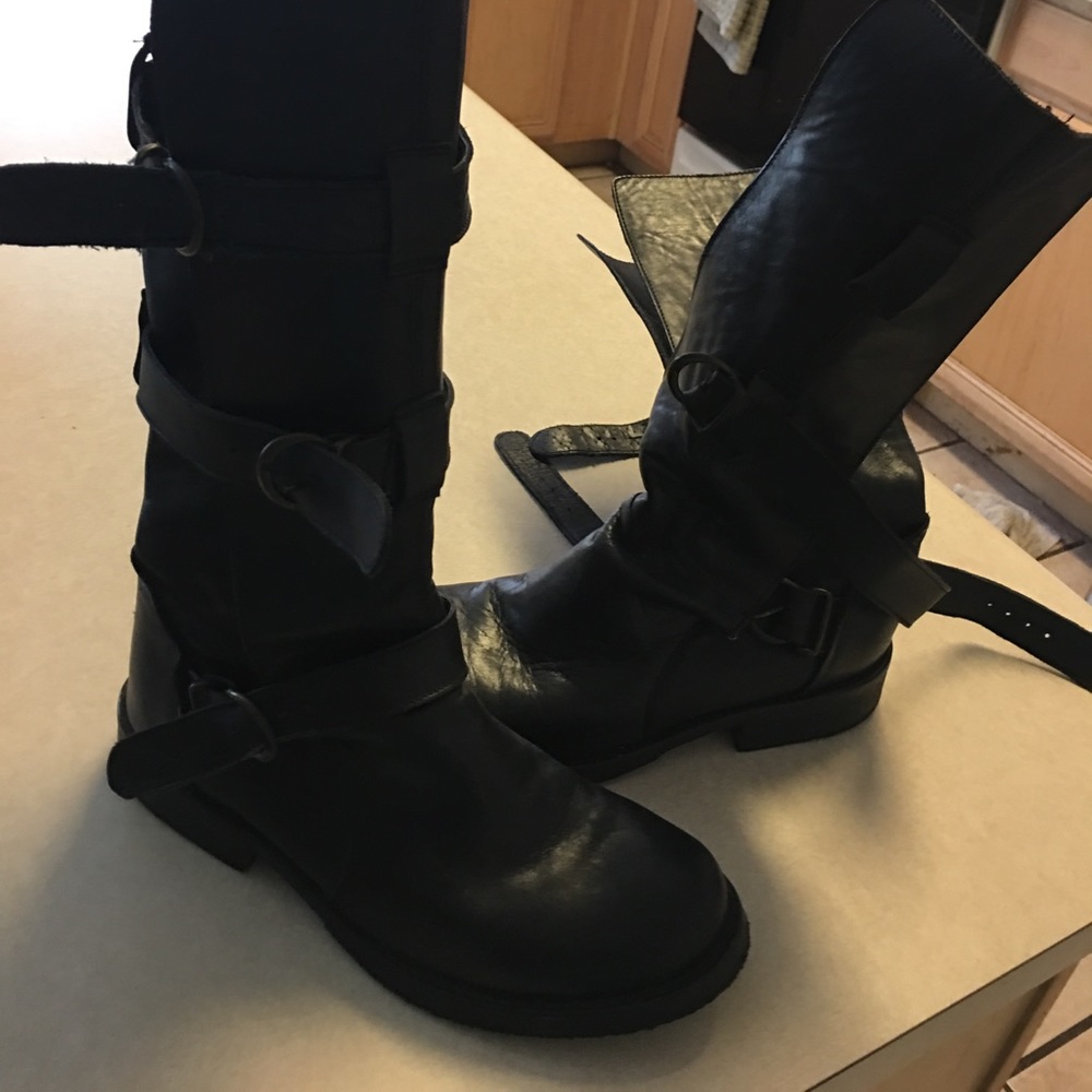 Leather Steve Madden boots