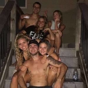 Meet your Posher, Bailey