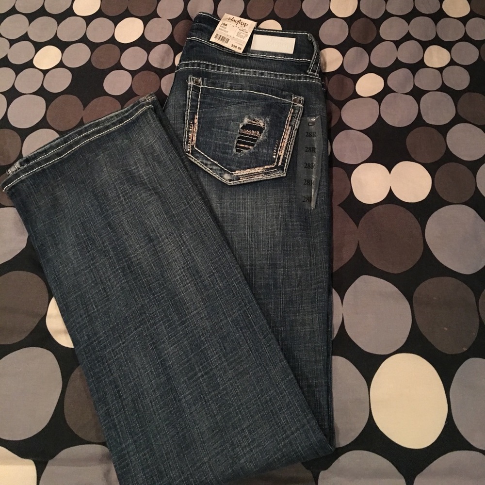 NWT Daytrip boot cut jeans Size 28R