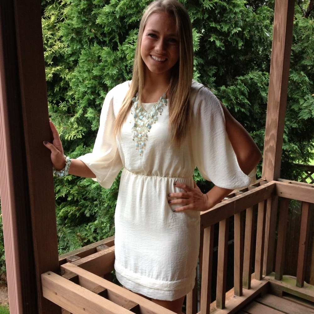 Cream split long sleeve dress Size 1