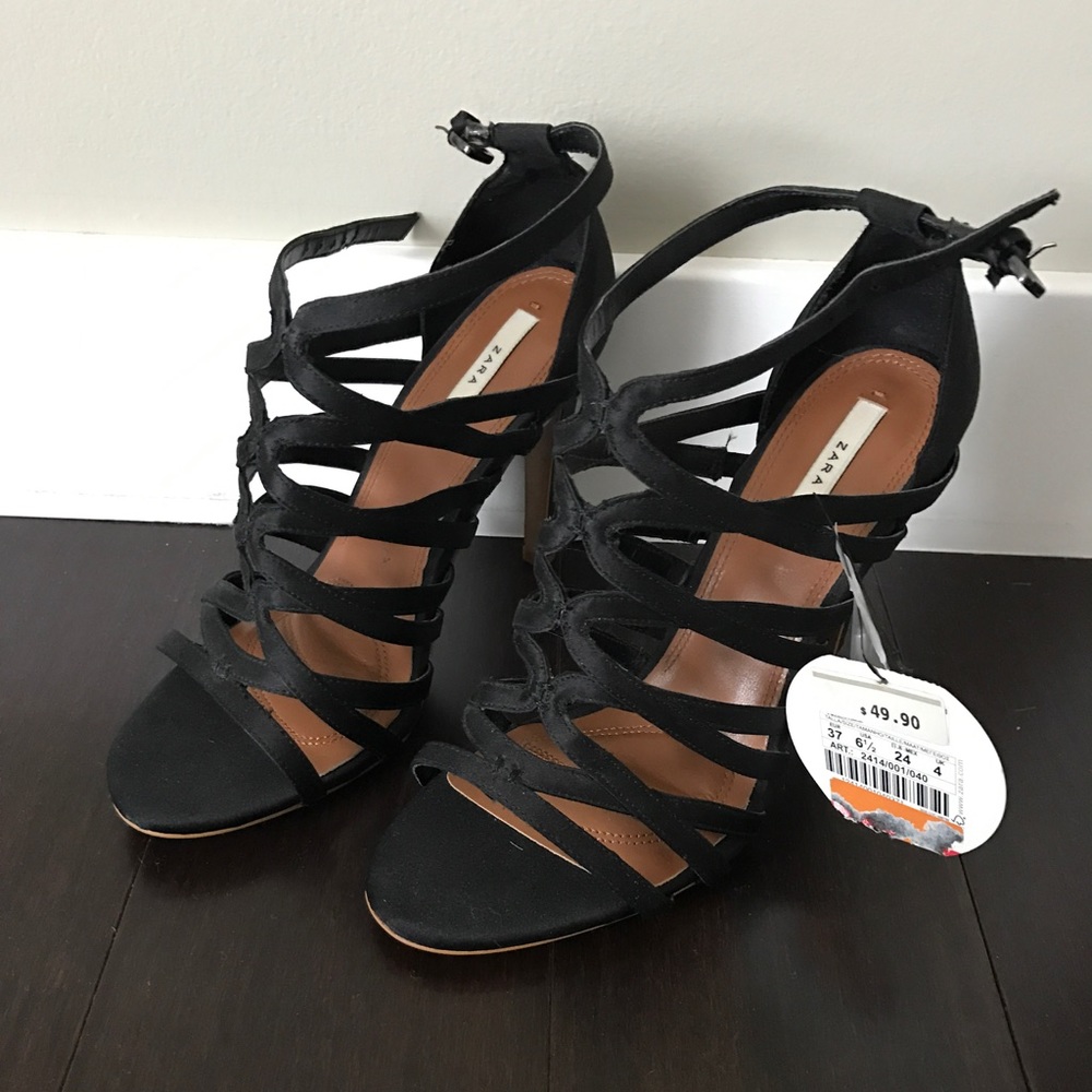 NWT Zara strappy sandals