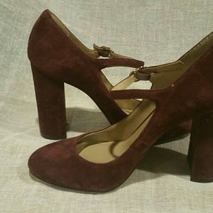 Vince Camino Burgandy Suede Mary Jane Pump Sz 8.5