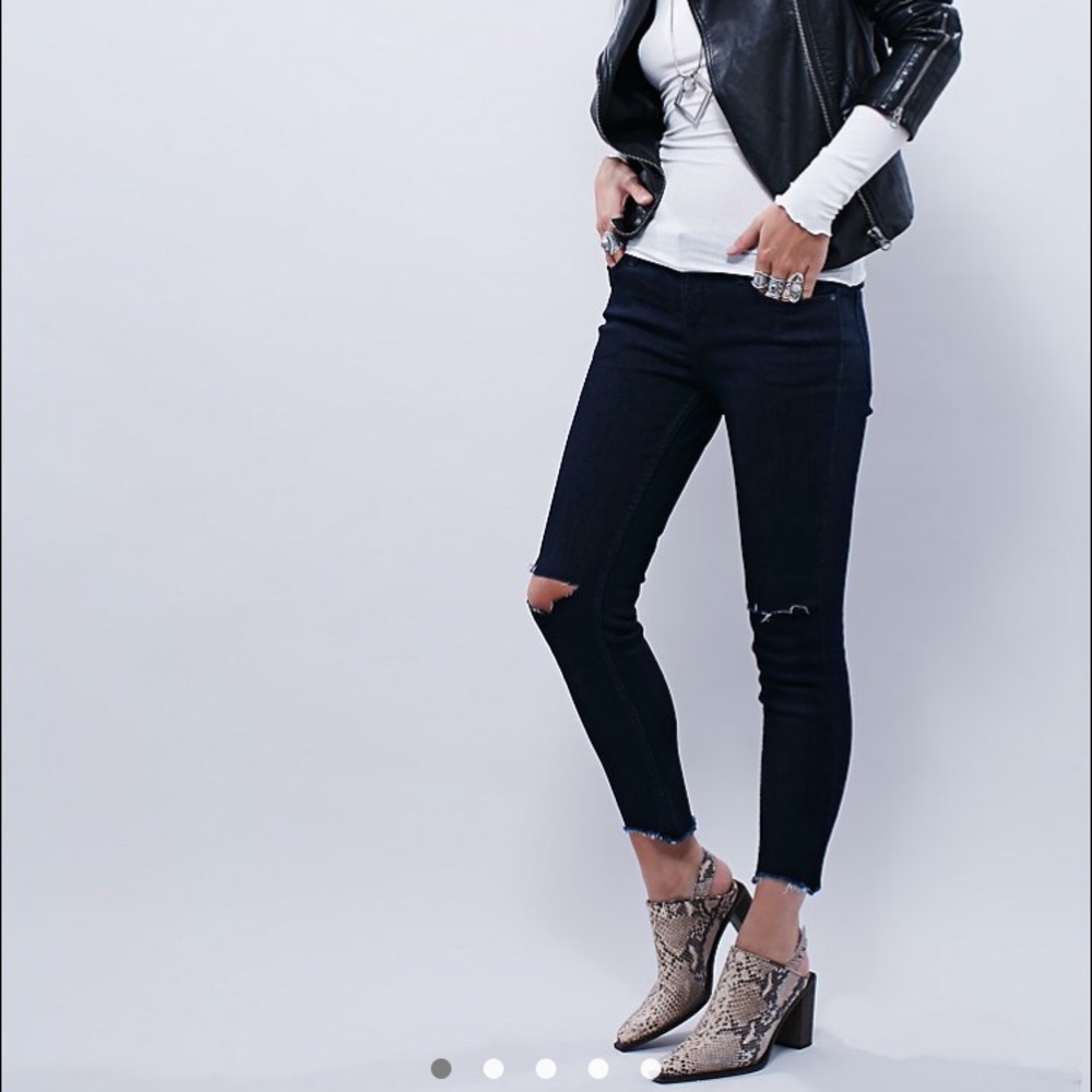 🔥 SALE🔥 free people destroyed ankle skinny!