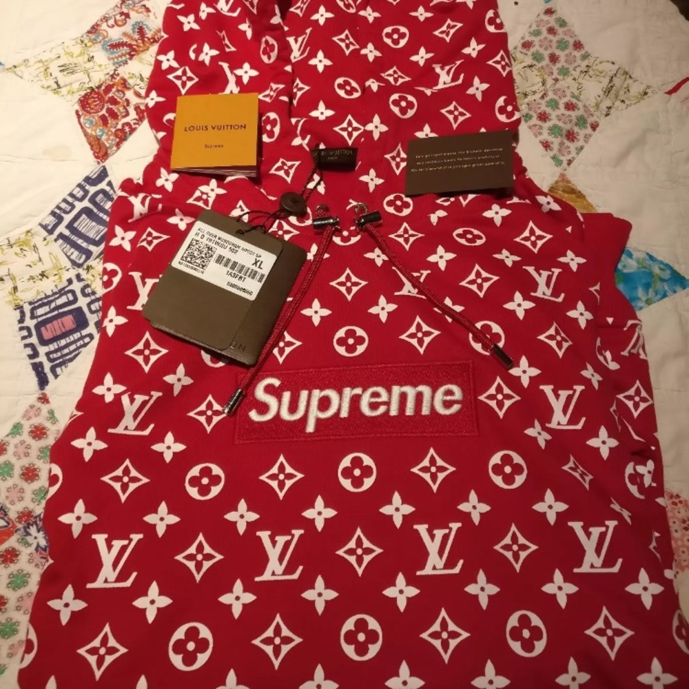 Supreme x Louis Vuitton Box Logo