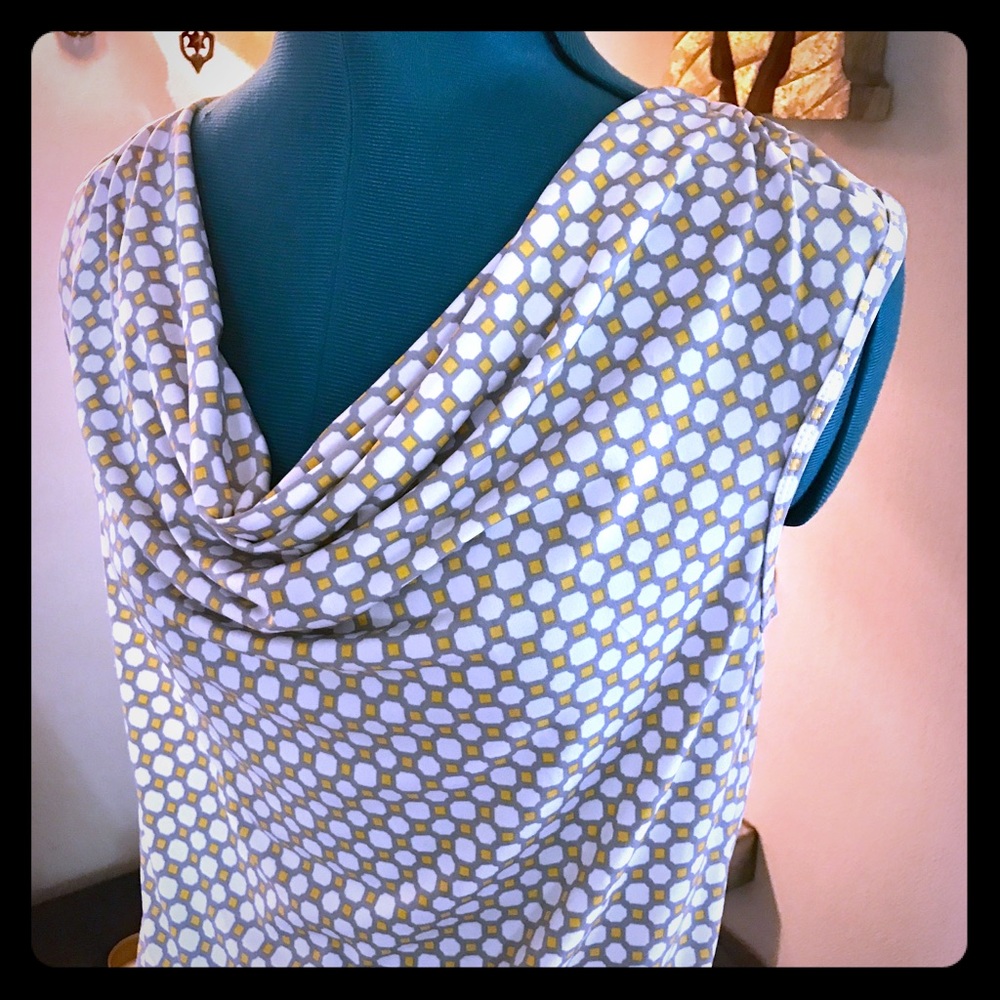 Sleeveless Cowl-Neck Blouse M-L