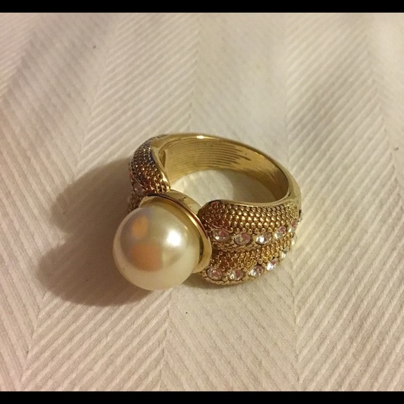 Gold ring - Picture 2 of 2