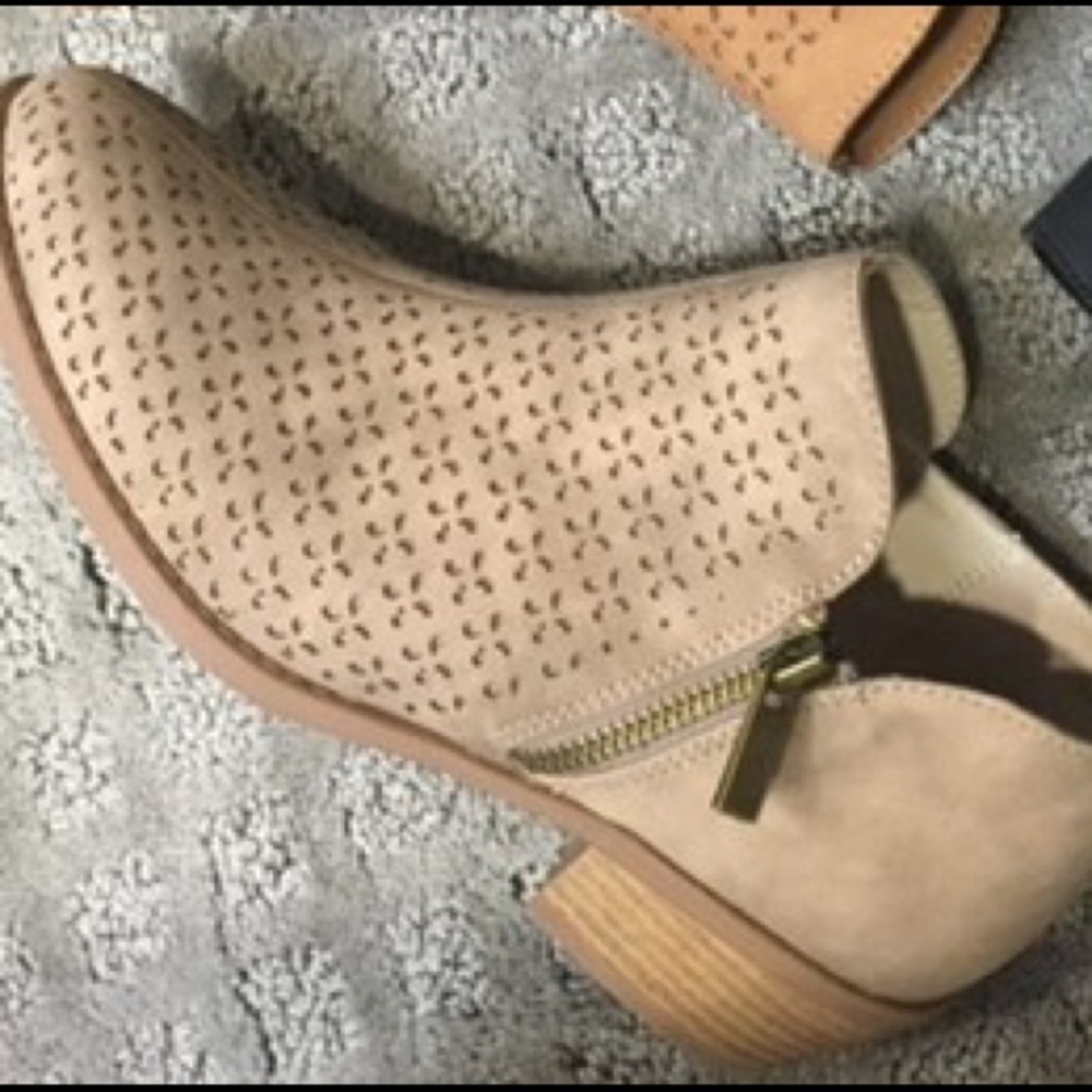 Perforated taupelow ankle booties with side zipper - Picture 1 of 4