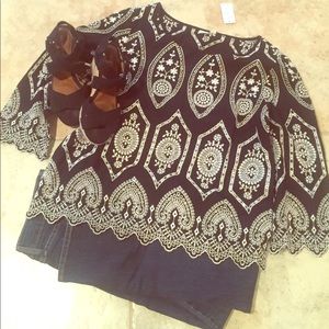 NWT Embroidered Gap Top
