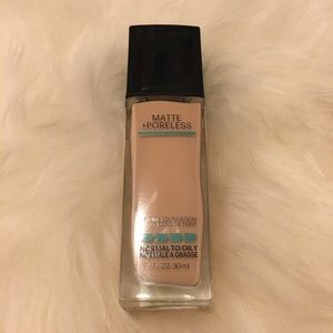 Maybelline Fit Me Matte and Poreless 120