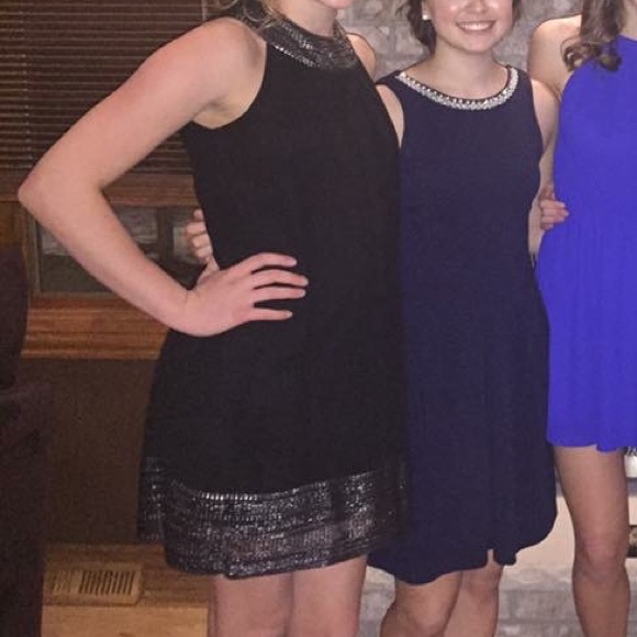 Black Dress - Picture 1 of 2