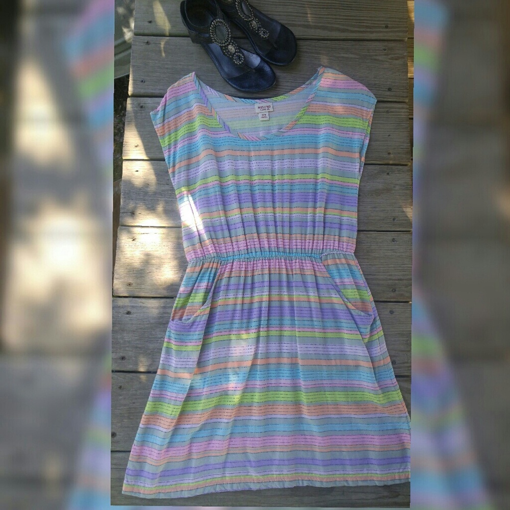 Super cute Comfy dress with pockets! Sz Med