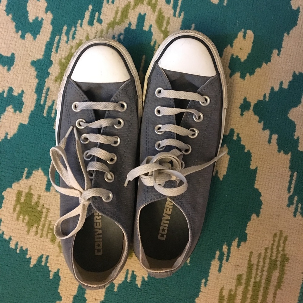 Women's Converse All Stars size 7