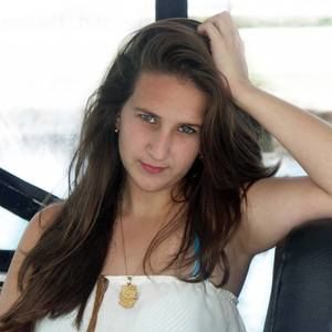 Meet your Posher, Cheila