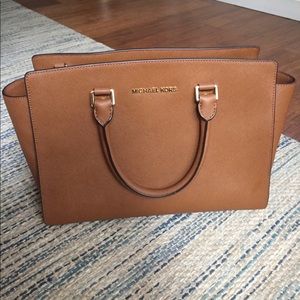 Michael Kors Selma Like New!