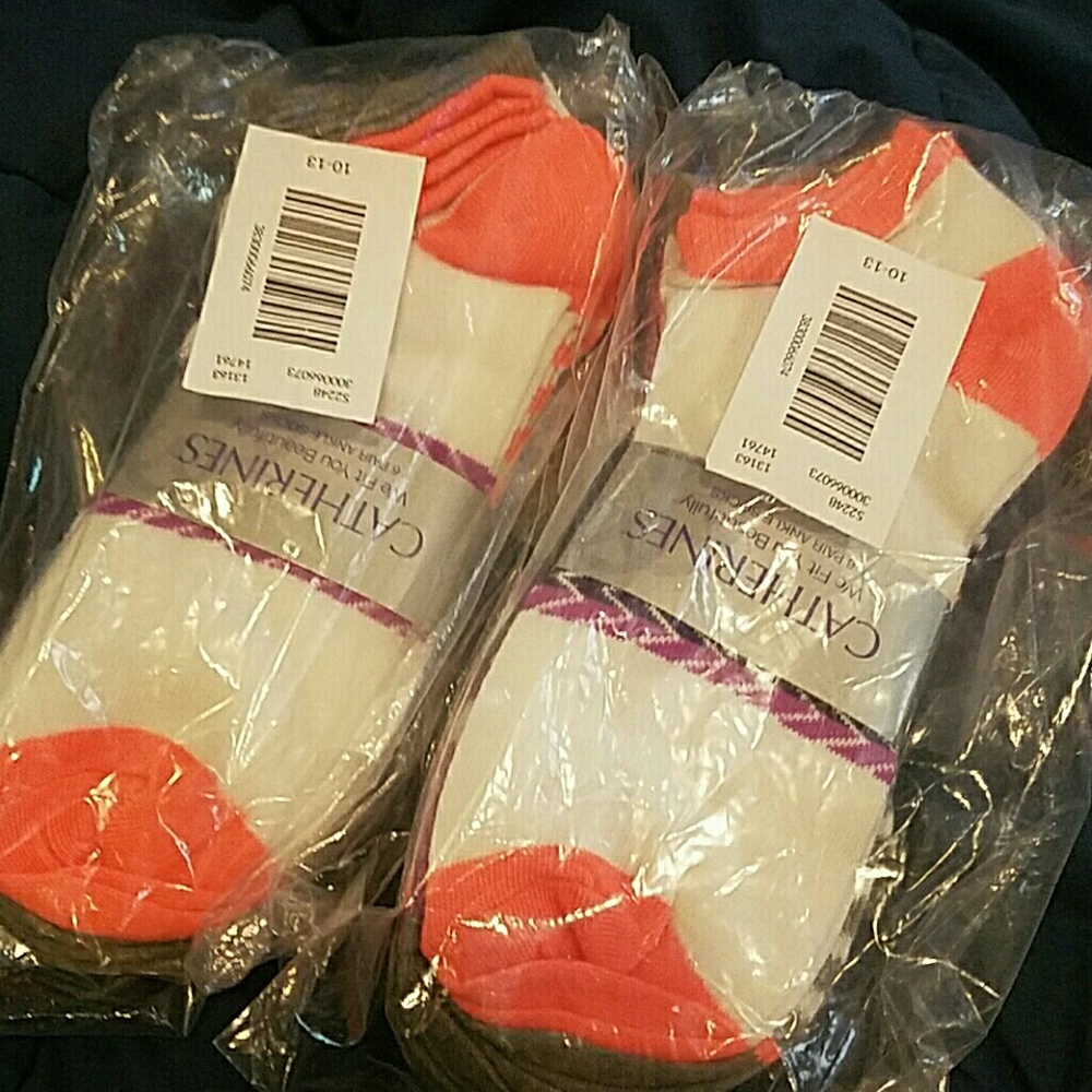 12 Pairs Catherine's Footie Socks