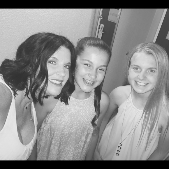 Meet your Posher, Myre - Picture 1 of 1