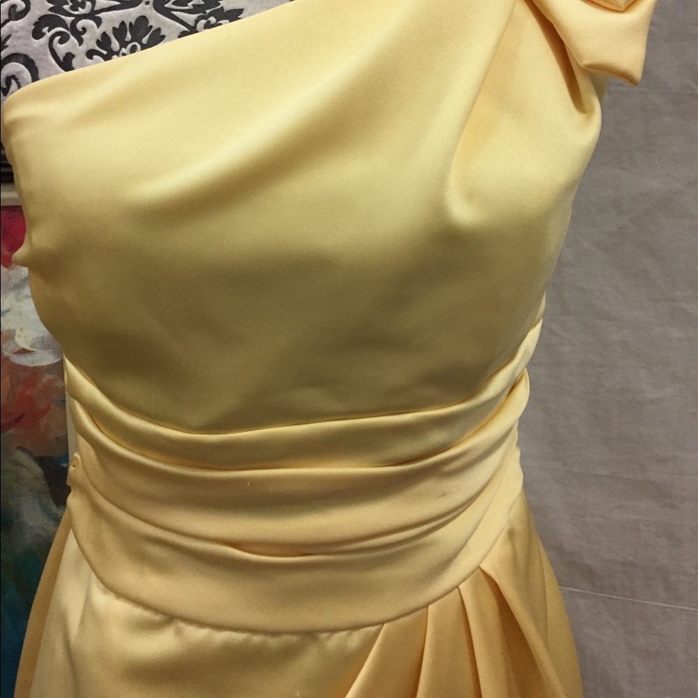 David's Bridal Lemon Yellow Bow Shoulder Dress - Picture 3 of 4