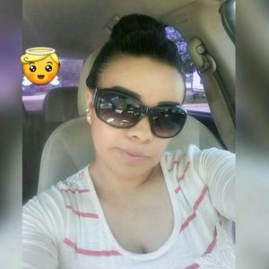 Meet your Posher, Desantiago