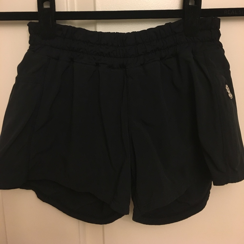 Lululemon Tracker Short, size 4