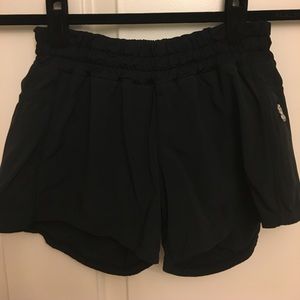 Lululemon Tracker Short, size 4