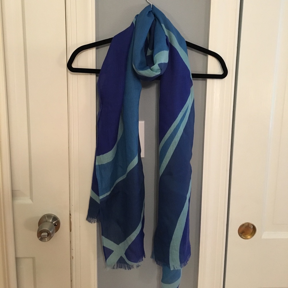 ‼️EVERYTHING MUST GO‼️ ANN TAYLOR scarf