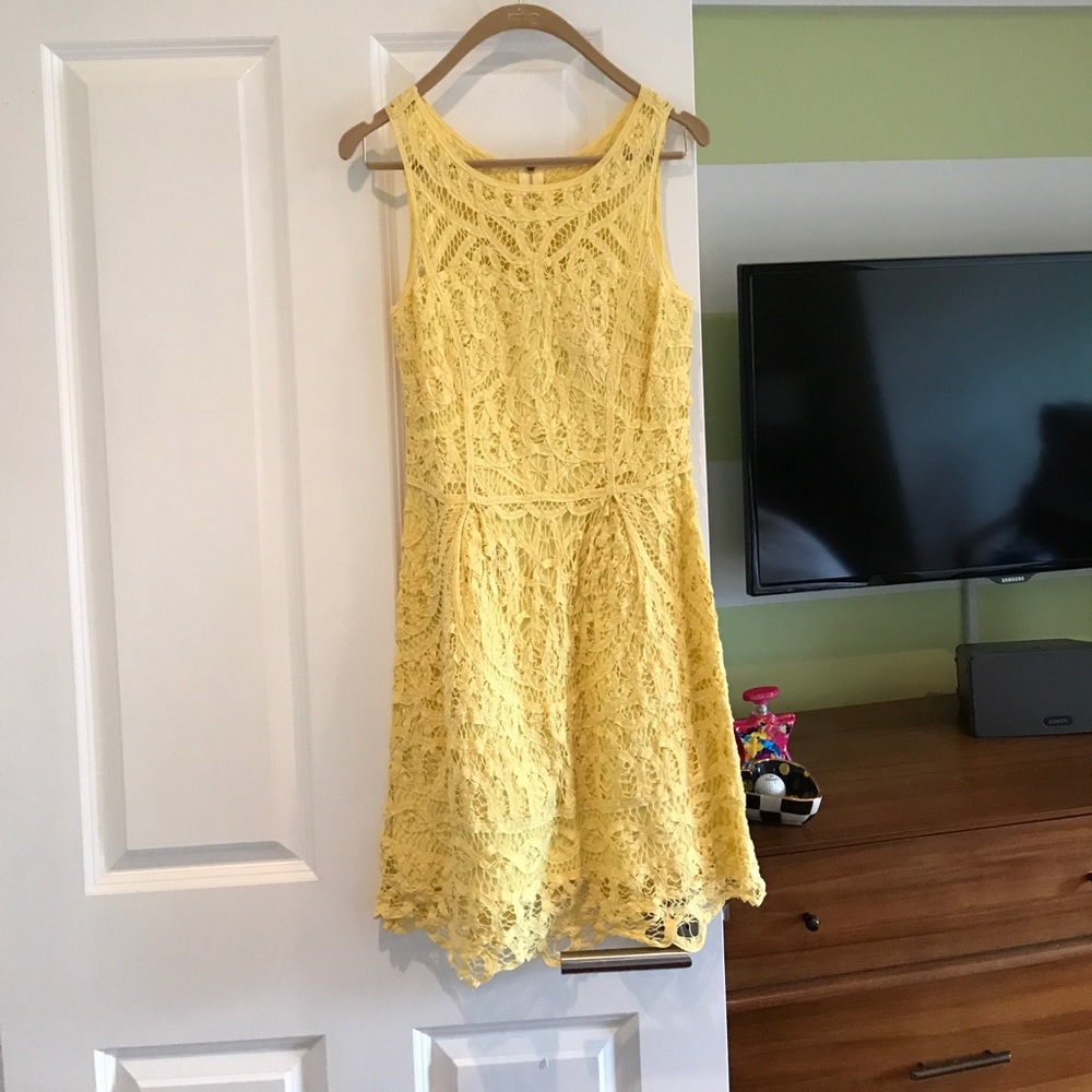Lilly Pulitzer Lace Dress Size small
