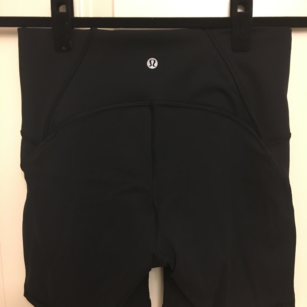 NWOT Lululemon Train Times Short, size 8