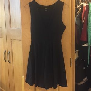 Windsor • Little Black Dress • Size: M