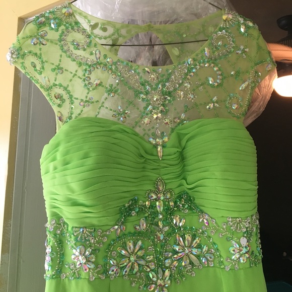 Prom Dress - Picture 3 of 7