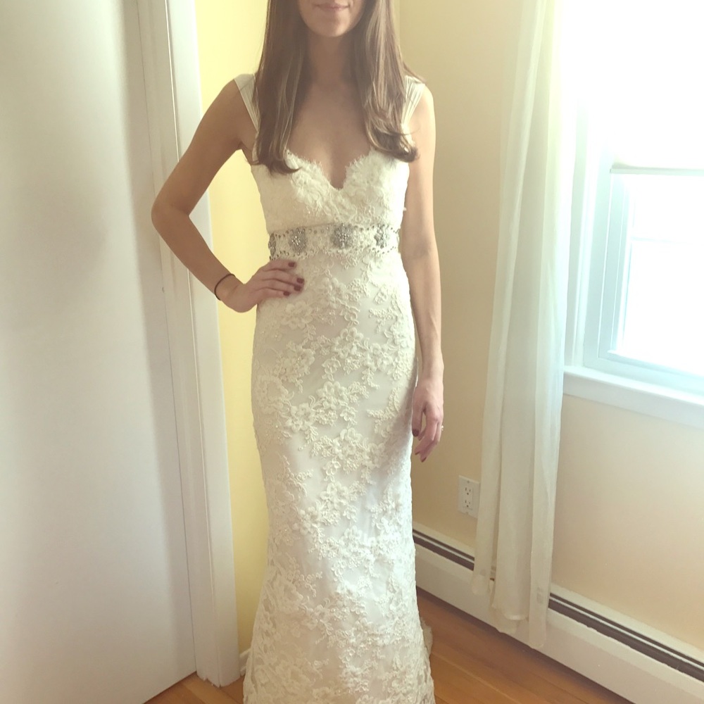 Jenny Lee lace bridal gown
