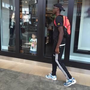 Meet your Posher, Holden