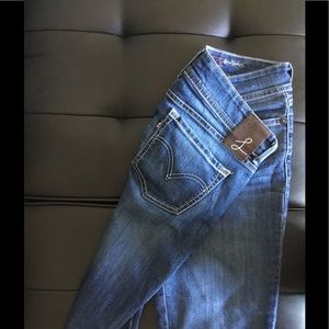 Levi's women Demi curve jeans waist size 28