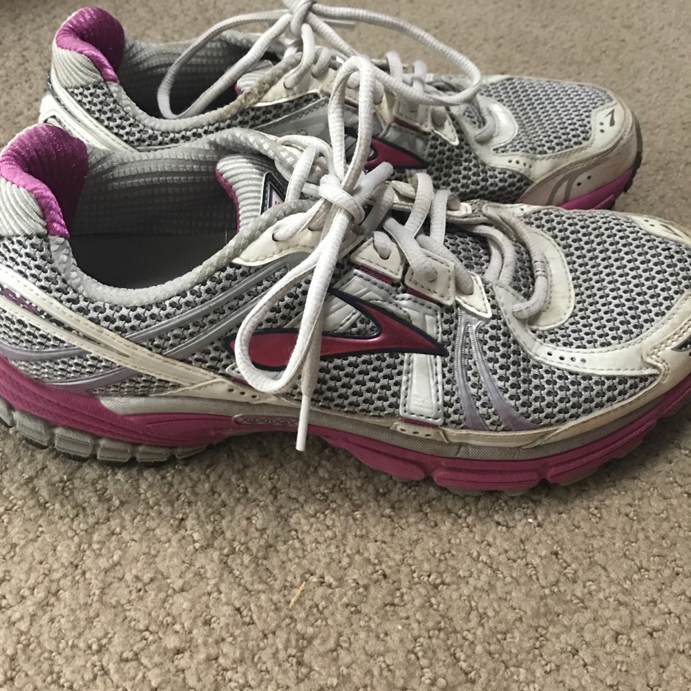 Size 12 Brooks running sneakers