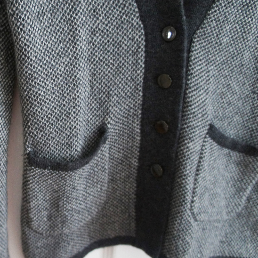 Banana Republic Wool/Cashmere Button Front Sweater - Picture 4 of 7